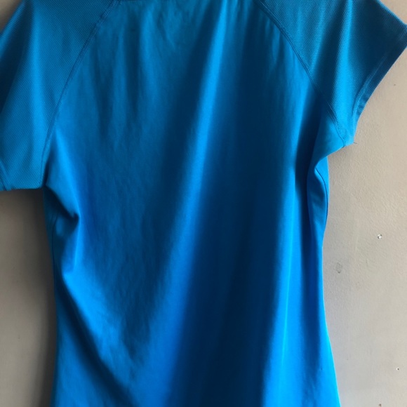 Nike dry fit workout shirt ! - Picture 2 of 2